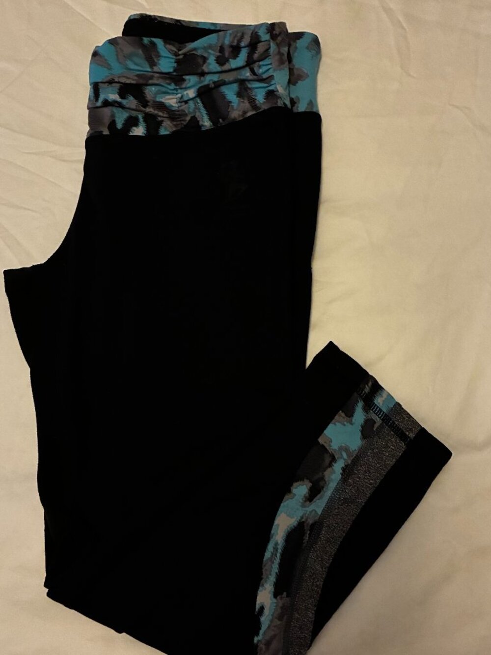 Bloch sport and dance capri leggings - size small